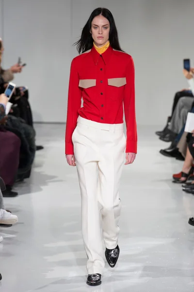 Look 3